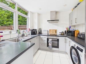 Kitchen- click for photo gallery
